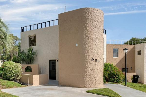 EN COURTE GREEN FIRST ADD