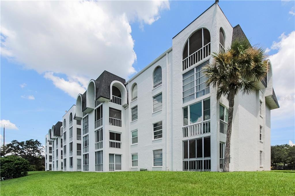 LIBRARY LAKE CONDO APTS - фото