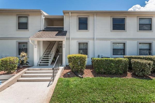 MEADOWS CONDO AT EAST LAKE WOODLANDS