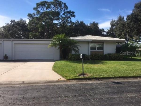 VILLAGE GREEN FOREST LAKE 12