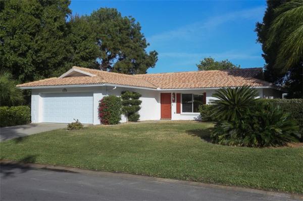 VILLAGE GREEN OF BRADENTON UN D