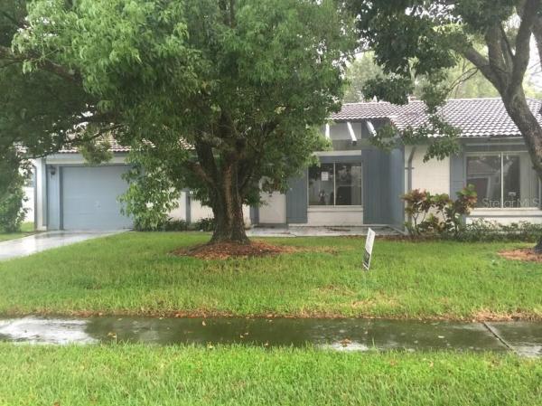 MONTPELIER VILLAGE PH 01