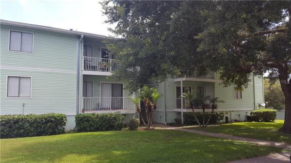 COUNTRY WALK AT ALTAMONTE SPGS A CONDO