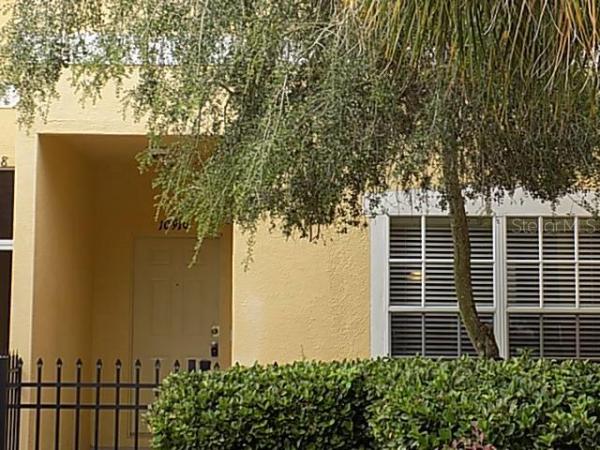 RIVERCREST TWNHMS WEST PH 01