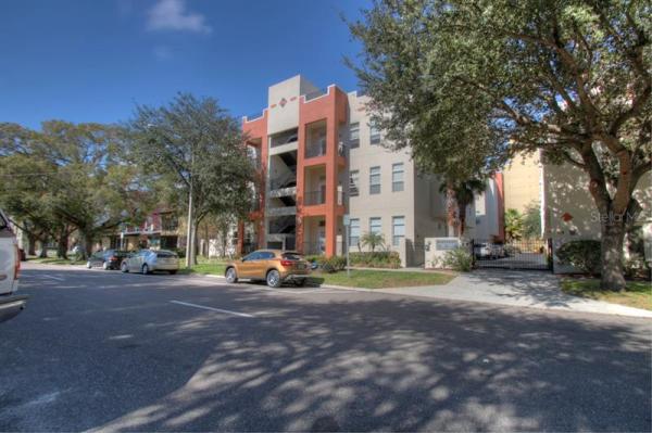 ARLINGTON LOFTS CONDO