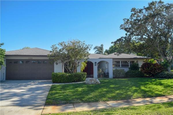 SEMINOLE LAKE GOLF & COUNTRY CLUB ESTATES