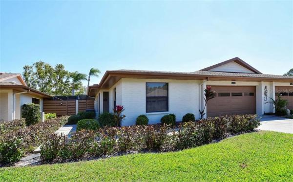 CENTER GATE ESTATE VILL 3