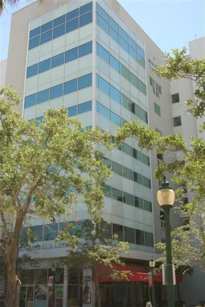 CITYSCAPE AT COURTHOUSE CENTRE