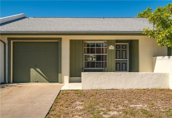 TOWNHOUSES OF LAKESIDE SOUTH