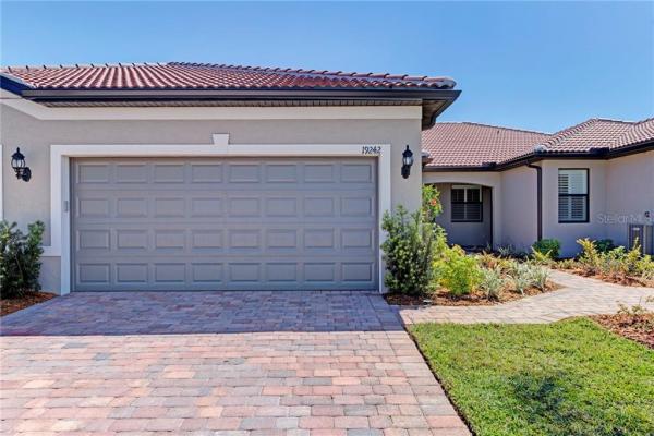 ISLANDWALK AT THE WEST VILLAGES