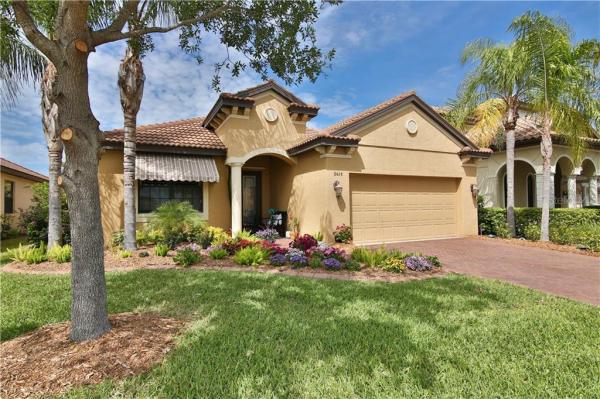 RESIDENCES AT UNIVERSITY GROVES