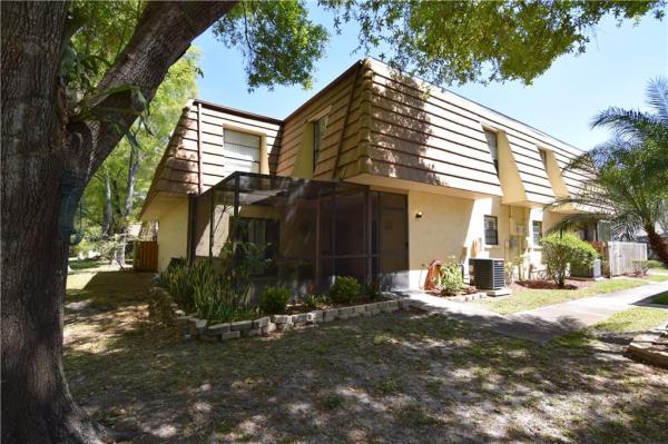 TOWNHOMES OF COUNTRY RUN PH 01