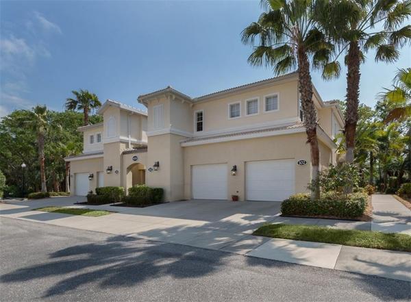 THE VILLAS AT VENICE