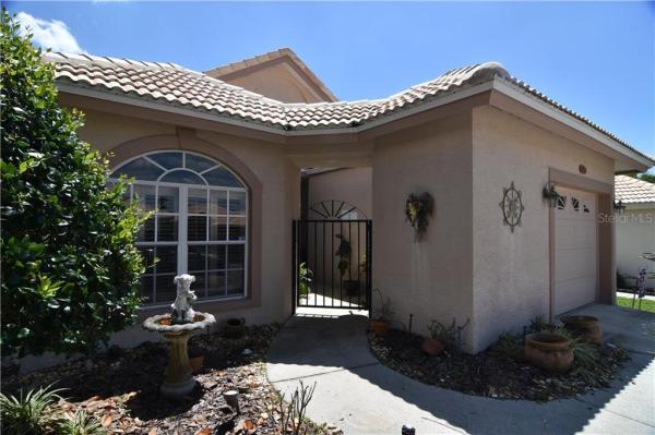 COUNTRY CLUB OF MOUNT DORA PH 02-9