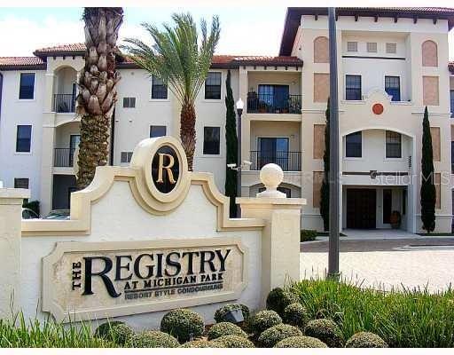 REGISTRY/MICHIGAN PARK CONDO