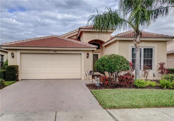 VALENCIA LAKES PH 02