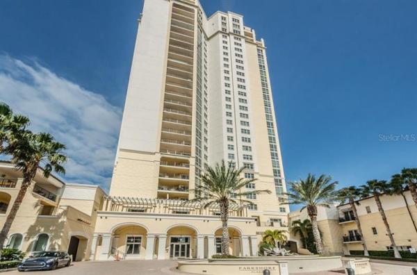 PARKSHORE PLAZA CONDO