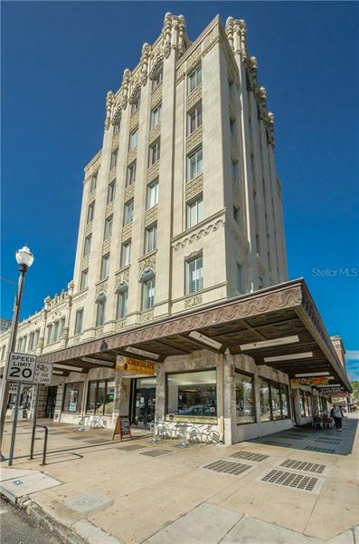 SNELL ARCADE CONDO