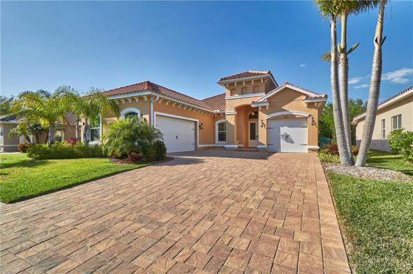 GRAND CYPRESS ON LAKE TARPON