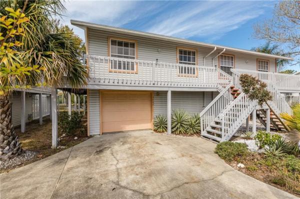 SHERWOOD LAKES CONDO