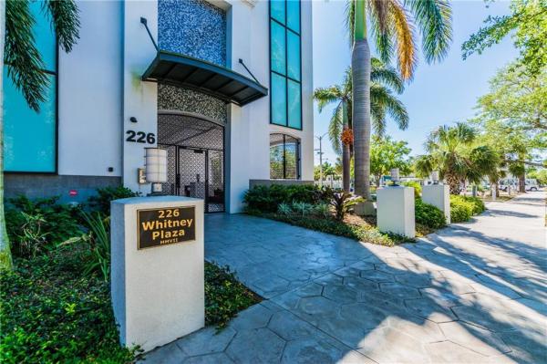 WALKER-WHITNEY PLAZA CONDO