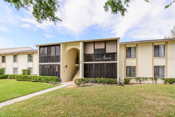 PINE RIDGE AT LAKE TARPON VILLAGE