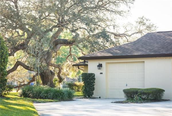 GOLF VIEW VILLAS CONDO 02