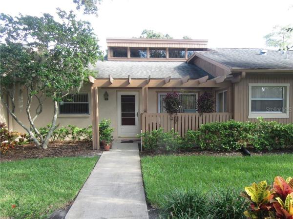 EAST LAKE WOODLANDS CLUSTER HOMES