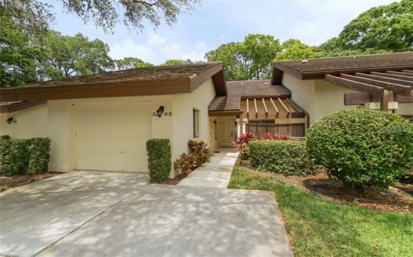 SANDLEHEATH, MEADOWS