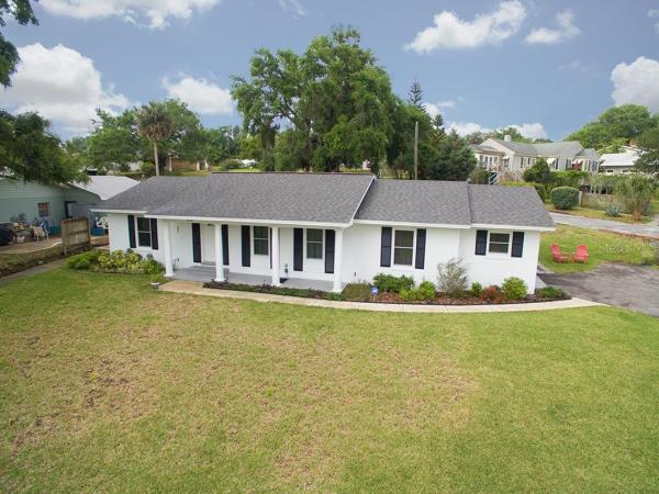 EUSTIS LAKE GRACIE PLACE