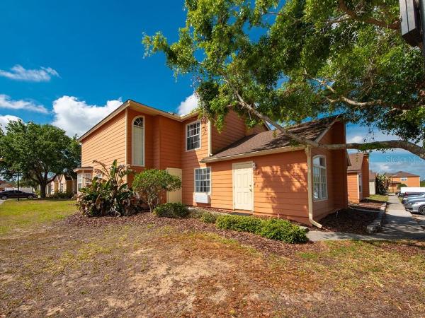 ISLAND CLUB WEST PH 02