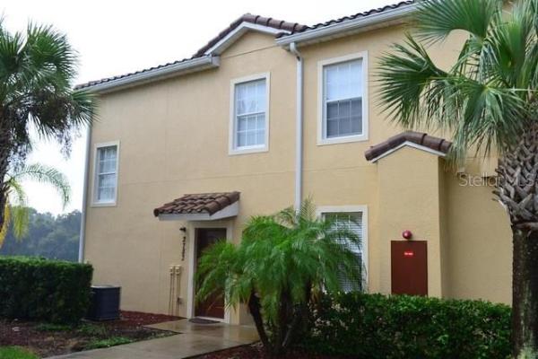 OAKWATER PH 15-19 CONDO