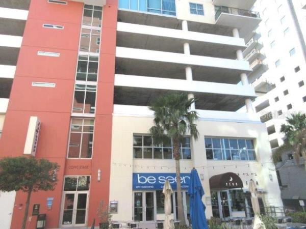 GRAND CENTRAL AT KENNEDY RESIDENCES A CONDO