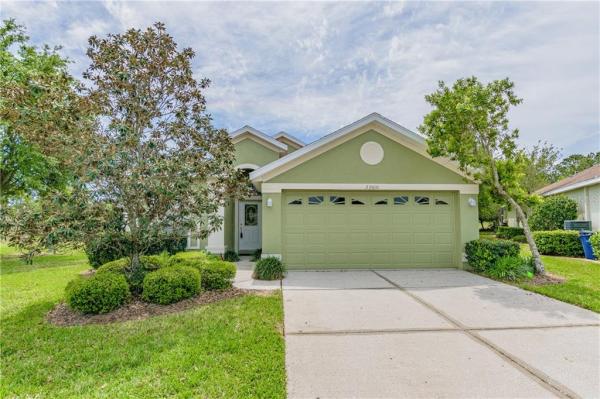 PLANTATION PALMS PH 01