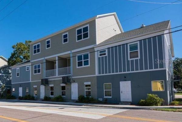 EAST CHANNELSIDE TOWNHOMES