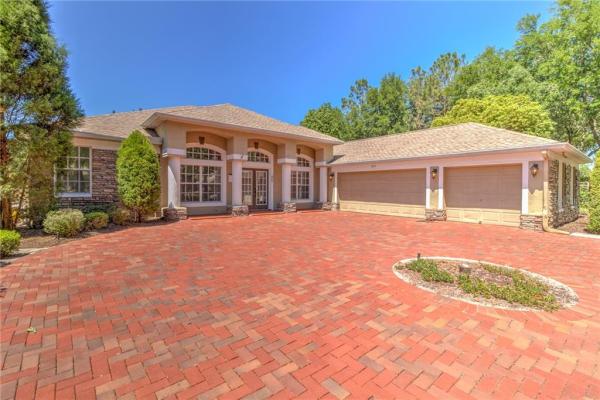 RIVER HILLS COUNTRY CLUB