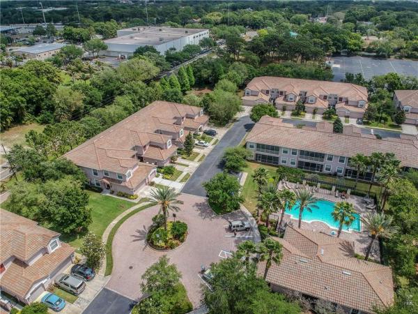 COACHMAN RESERVE CONDO