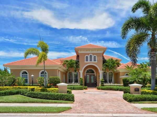 LAKEWOOD RANCH COUNTRY CLUB VILLAGE