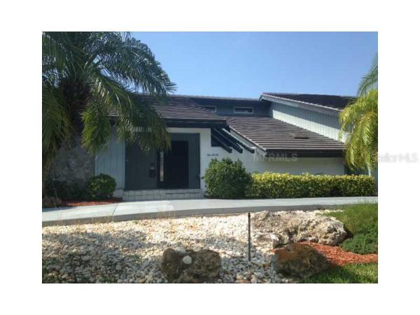 SOUTHBAY YACHT & RACQUET CLUB