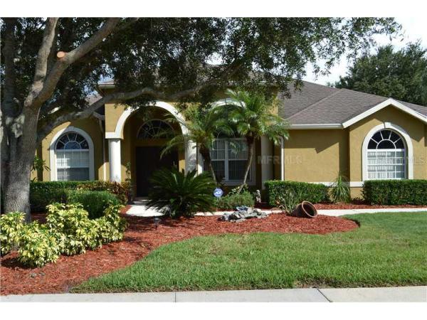 PARKWOOD LAKES PHASE I & II PB28/30