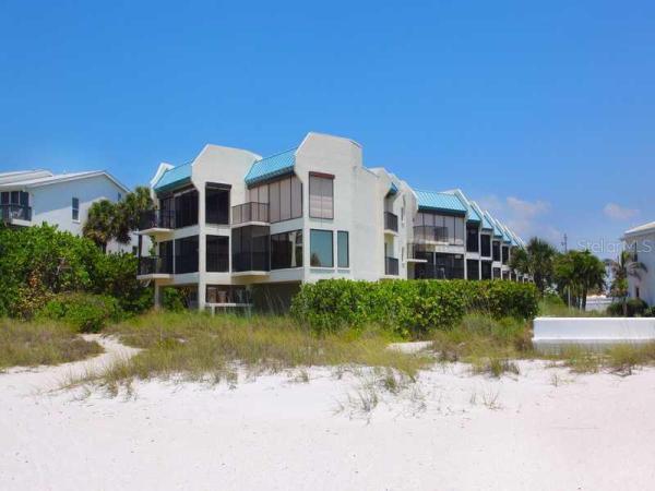 SUN PLAZA WEST CONDO