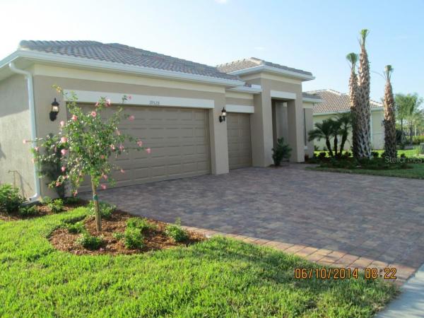 ISLANDWALK AT THE WEST VILLAGES