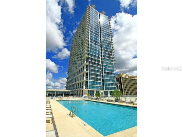 VUE AT LAKE EOLA CONDO