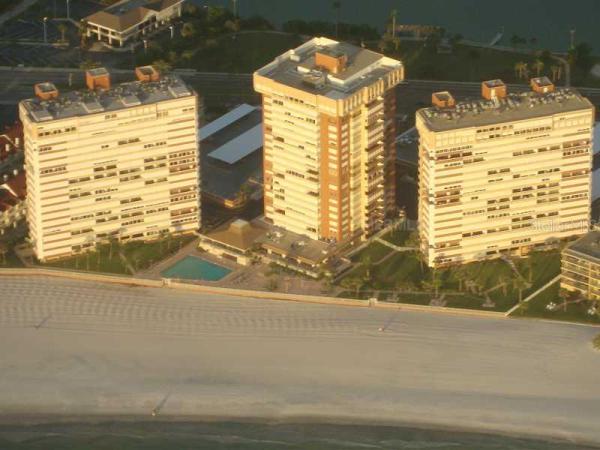 REDINGTON TOWERS NO 1 CONDO