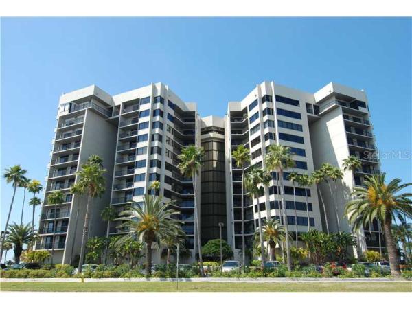 DANS ISLAND ON SAND KEY CONDO