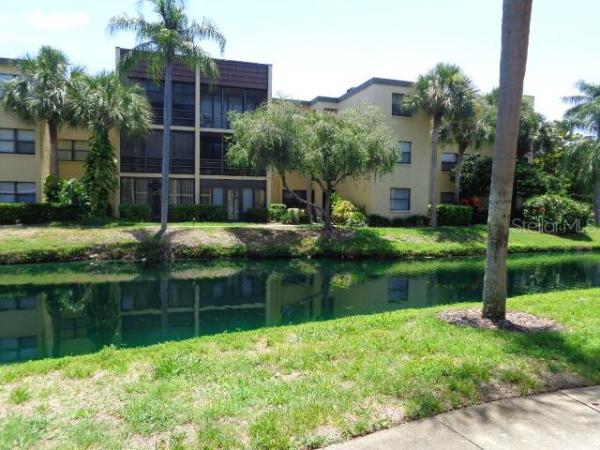 LAKEVIEW OF LARGO SOUTH CONDO