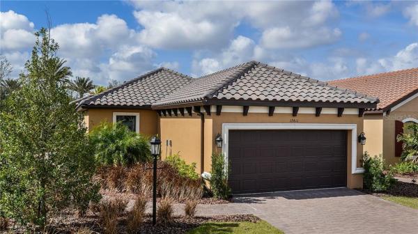 BELLACINA BY CASEY KEY