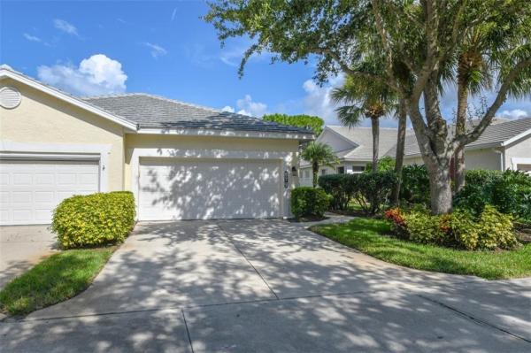 VILLAS 02 OF ST ANDREWS PARK AT PLANTATION THE