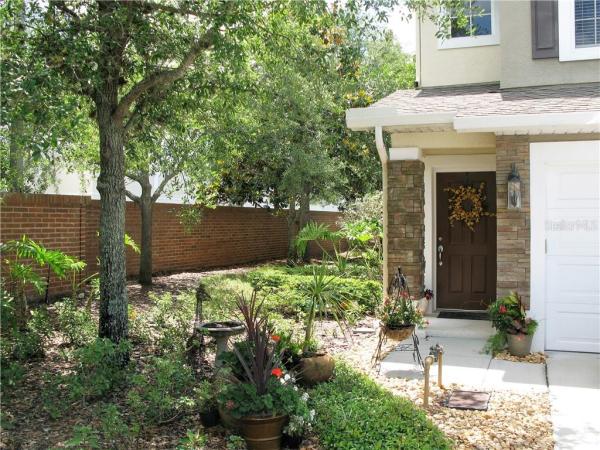 CARRIAGE HOMES AT DUNWOODY COMMONS, A CONDO
