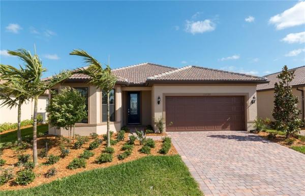 ISLANDWALK AT THE WEST VILLAGES